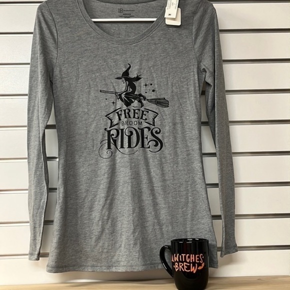 New Halloween witch long sleeve shirt‎ size small - Picture 1 of 2